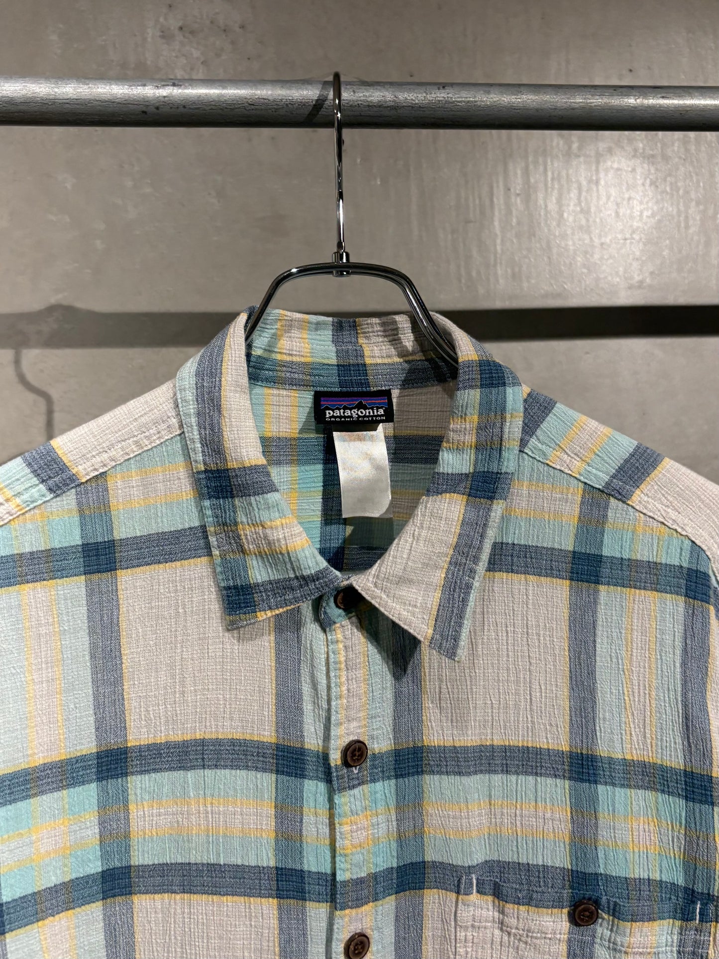 00's patagonia S/S shirt