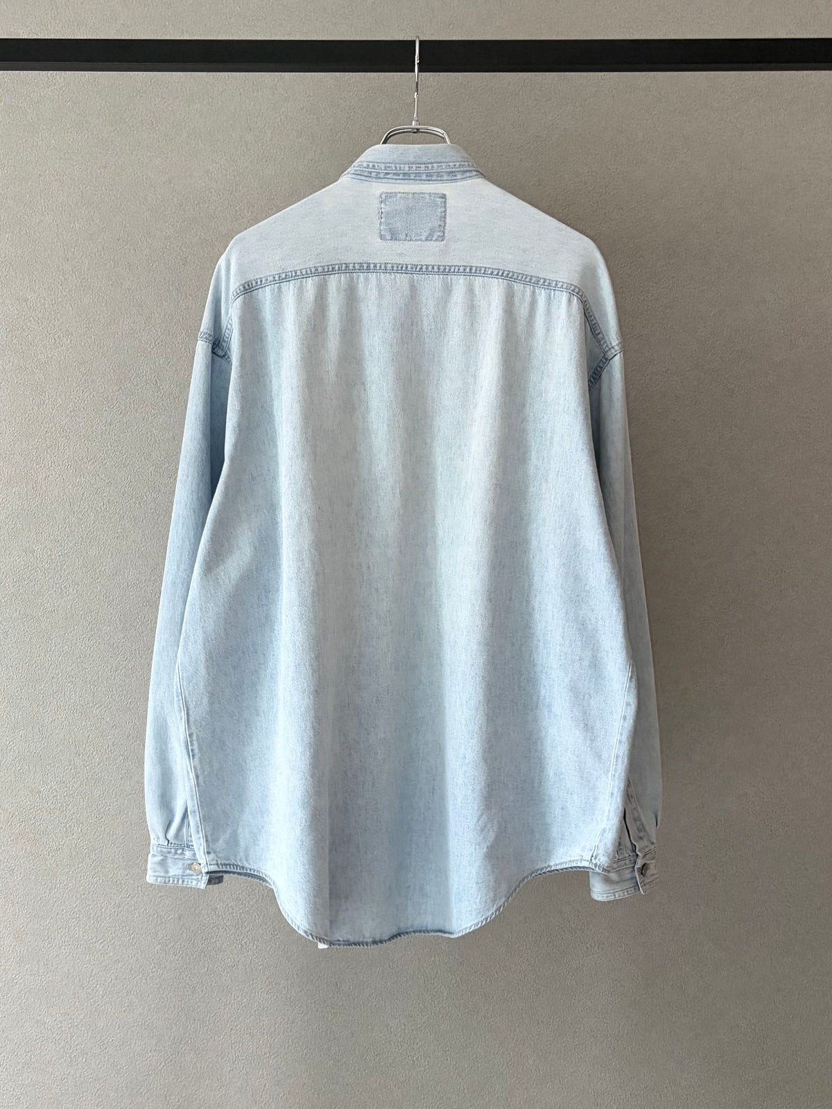 90's Levi's denim shirt