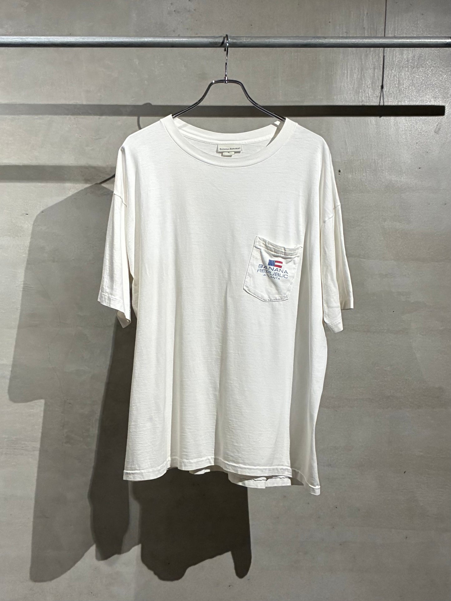 90's BANANA REPUBLIC printed t-shirt "Made in USA"