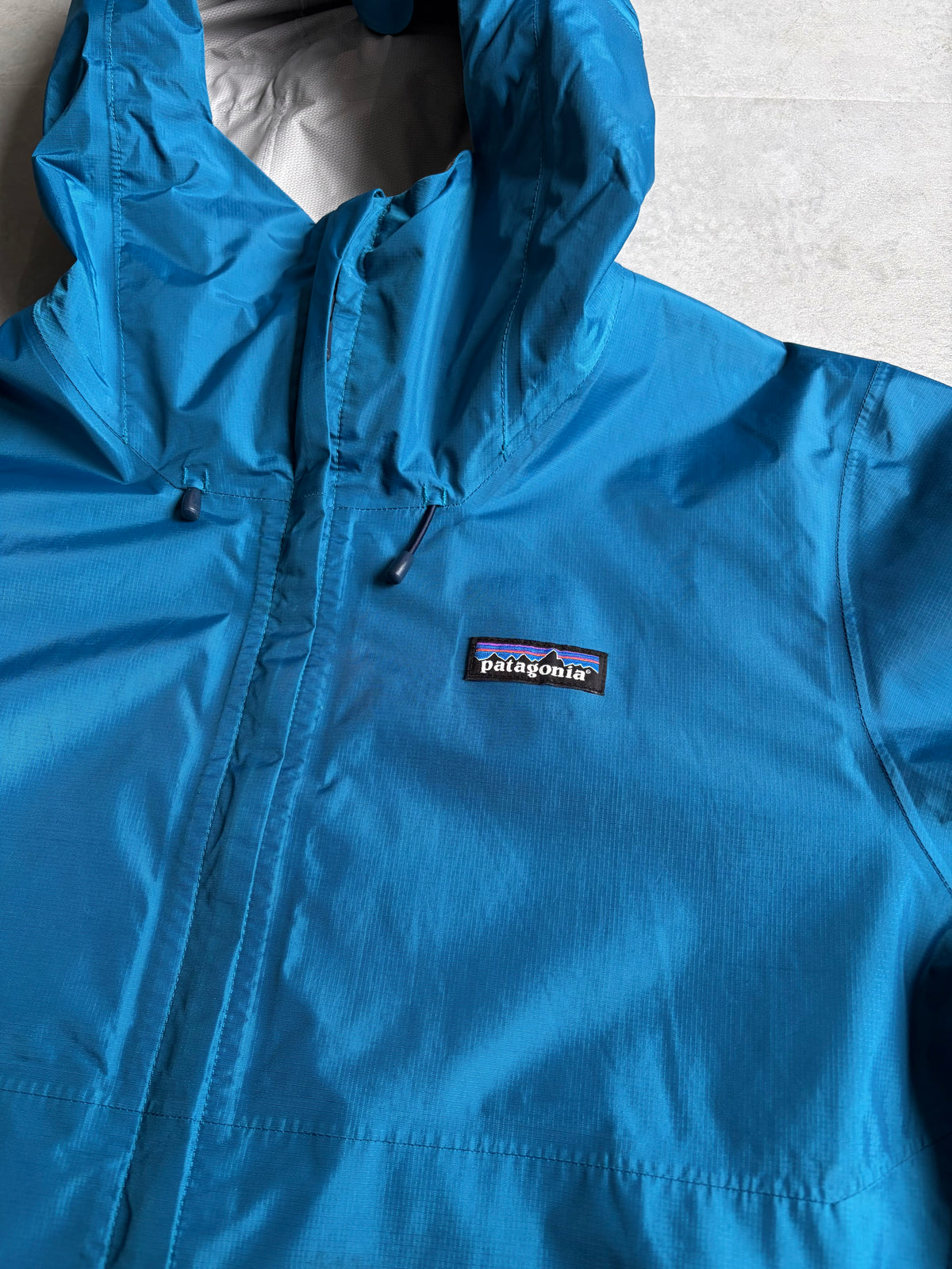 00's patagonia nylon jacket