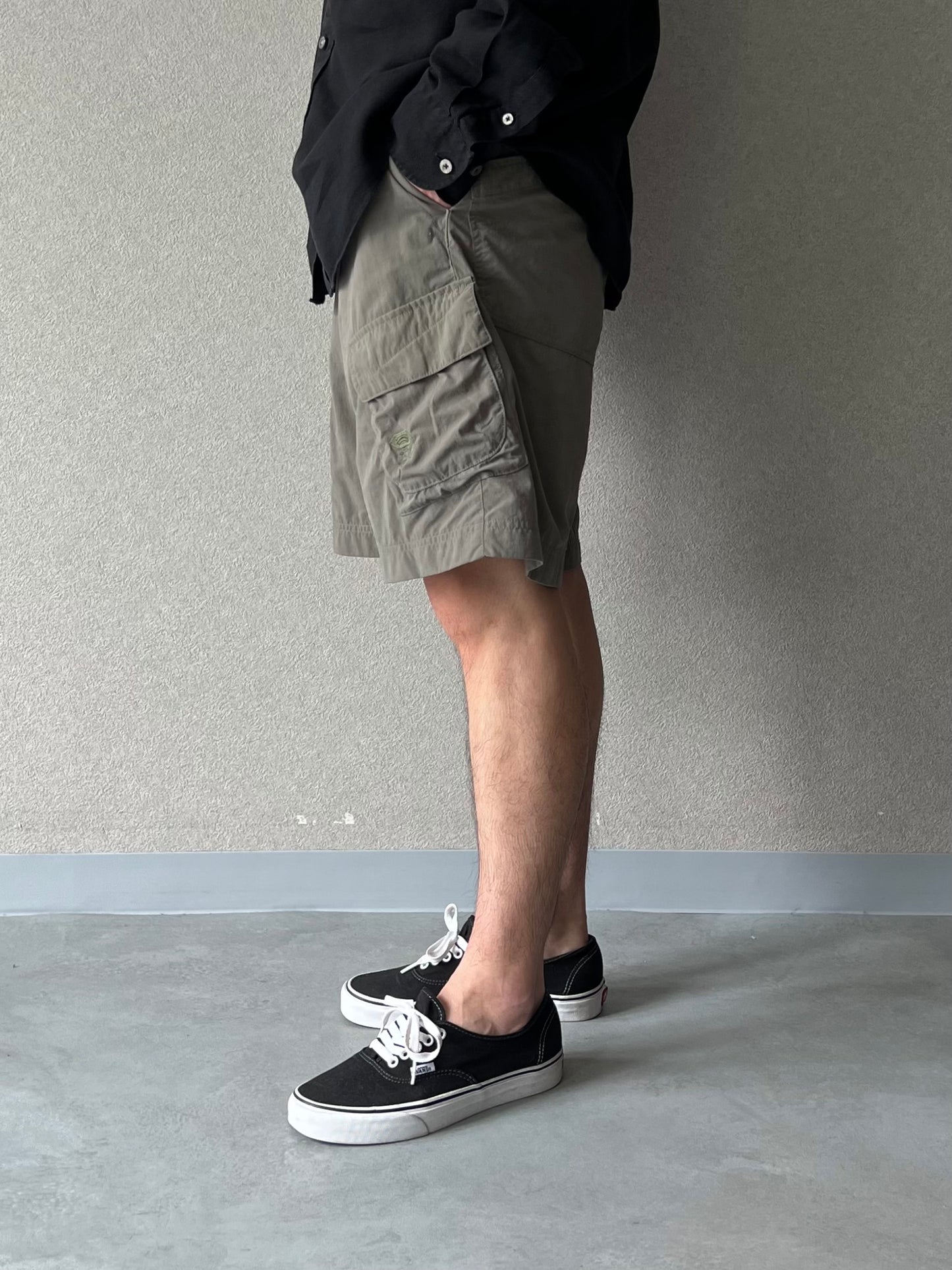 00's MOUNTAIN HARD WEAR nylon cargo shorts