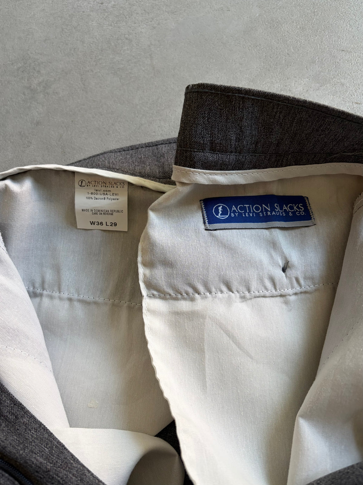 00's Levi's action slacks